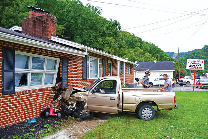 8-15 DUI Wreck House 2.jpg